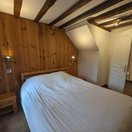 Relais De La Vallee De L'ource Holiday home Villars-Montroyer