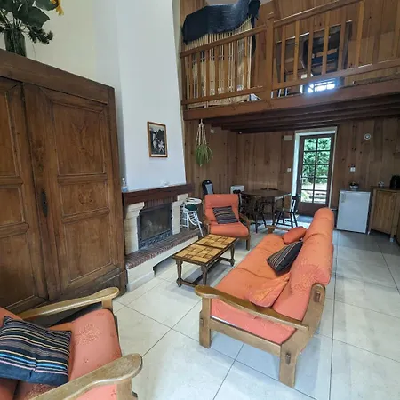 Relais De La Vallee De L'ource